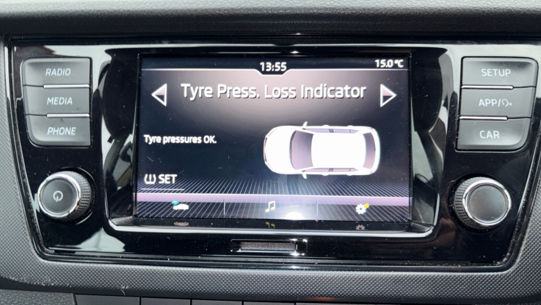 Skoda Fabia 1.0 MPI SE 5dr Petrol Hatchback